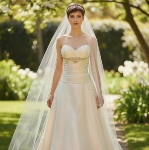 NWT Casablanca Wedding Gown Ivory/Champagne in a Size 10